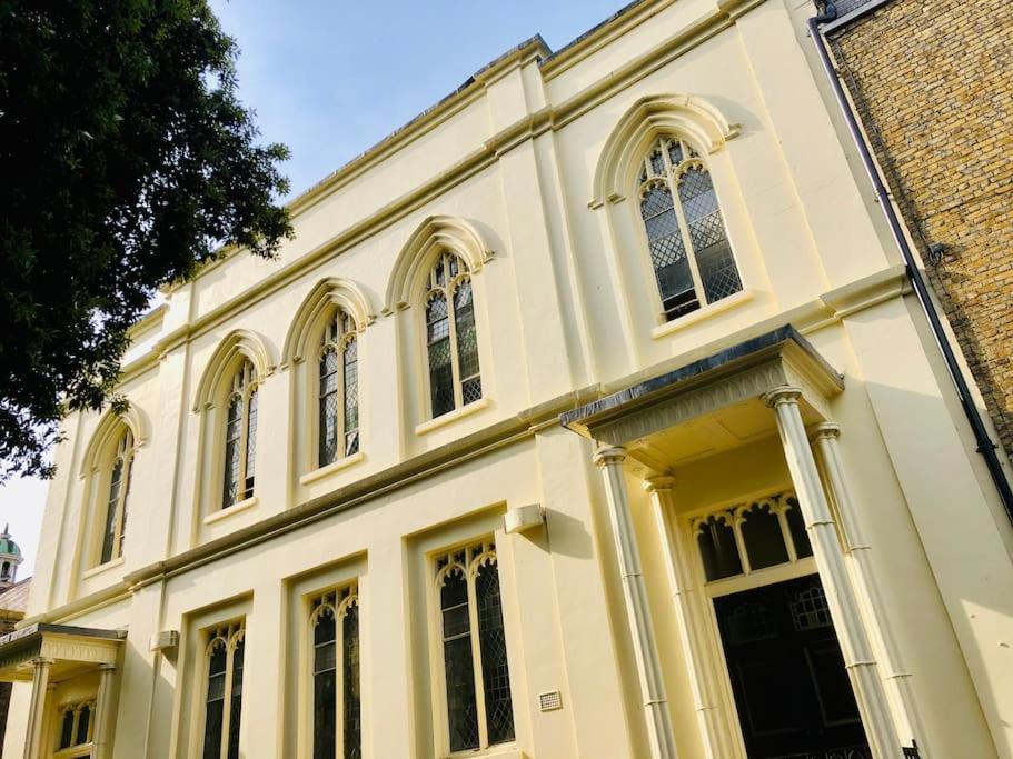 Apartment The Chapel : Superb 2 Bed Flat In Historic, Location! *